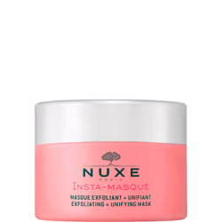 De l’eau de rose et une poudre exfoliante pour une peau illuminée et unifiée.