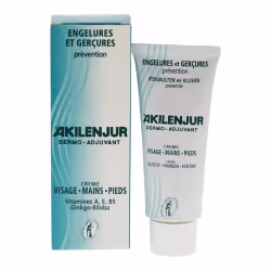 La Crème AKILENJUR® est un soin préventif destiné aux pieds, mains et au visage. Elle protège la peau contre les dommages cau ...