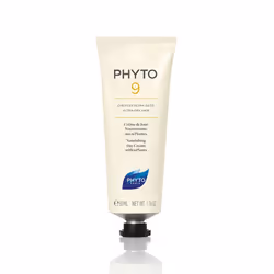 Phyto 9 Crème de Jour Nourrissante Aux 9 Plantes Cheveux Ultra-Secs 50 ml est un soin d'origine végétale aux 9 plantes sélectionnées associant des huiles de Macadamia et de Millepertuis aux extraits de 7 plantes pour nourrir et régénérer les cheveux ultra-secs. Sa formule onctueuse et non grasse relipide intensément la fibre capillaire et en facilite le coiffage