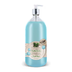 Les Petits Bains de Provence Shampooing Doux et Démélant 1L
les Shampooings Les Petits Bains de Provence nettoient les cheveu ...