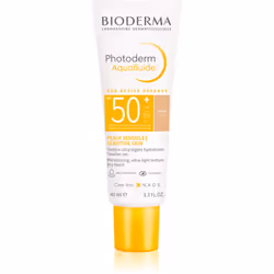 Le fluide protecteur teinté Bioderma Photoderm Aquafluid vous garantit une forte protection contre les rayons solaires. La te ...