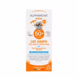 Un soin solaire sans paraben très Haute protection SPF50 pour bébé 50mL. Lait solaire très haute protection sans paraben SPF  ...