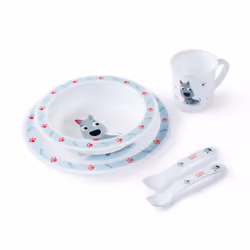 Un ensemble de plats en plastique CUTE ANIMALS avec un imprimé coloré. Recommandé pour les enfants de plus de 1 an. L'ensembl ...