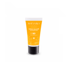 La crème solaire de la gamme BOTANIKA Marrakech est un assemblage d’huile de germes de blé, de vitamine E et de filtres minér ...