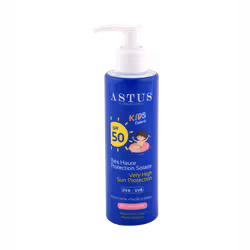 Le lait protecteur ASTUS Kids SPF50 offre une très haute protection UVA-UVB contre les méfaits du soleil. Doté d'une couleur  ...