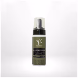 Elle nettoie et purifie la peau. Elle élimine toutes les impuretés et resserre les pores dilatés. Elle a une texture fine et  ...