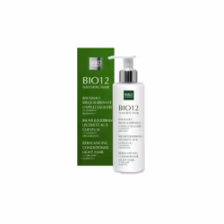 Lotion après shampooing pour tous les types de cheveux, même ceux à tendance mixte ou grasse. Il démêle les cheveux en les la ...