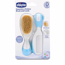 Les cheveux fins et le cuir chevelu sensible de bébé exigent un soin d’une grande délicatesse. C’est pour cela que le kit pou ...