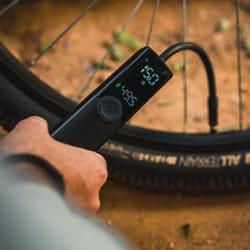 Pompe à Air Électrique 20L/min - Puissance Économique pour Inflation Rapide