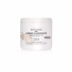 La CRÈME CORPS HYDRATANTE À L’HUILE DE COCO au format 500 ml, formulée à base de glycérine, de beurre de karité et enrichie e ...