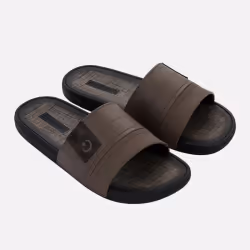 Les Claquettes et Sandales Cartago style Lifestyle de bonne qualité. En achetant les Claquettes et Sandales Cartago Dakar vou ...