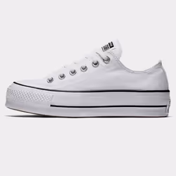 Regardez votre style grandir avec le Chuck Taylor All Star Lift. Ces baskets apportent le drame et la hauteur avec une tige e ...