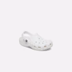 Les Claquettes Crocs style Lifestyle de bonne qualité. En achetant les Claquettes Crocs vous choisissez un produit solide et  ...