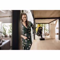 Kärcher VC 6 Cordless ourFamily Batterie Sec Cyclonique, HEPA Sans sac 0,8 L Noir, Jaune 2,5 Ah