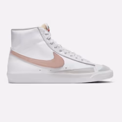 Les Chaussures Nike style Lifestyle de bonne qualité. En achetant les Chaussures Nike Blazer Mid vous choisissez un produit s ...