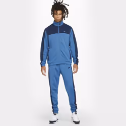 Les Survêtement Nike style Lifestyle de bonne qualité. En achetant les Survêtement Nike vous choisissez un produit solide et  ...